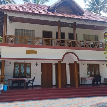Marari Anna Beach Villa 마라리쿨람 외부 사진