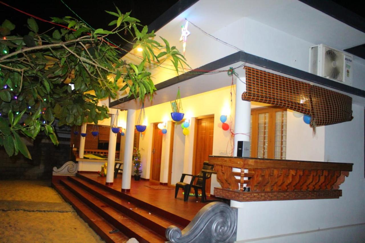 Marari Anna Beach Villa 마라리쿨람 외부 사진