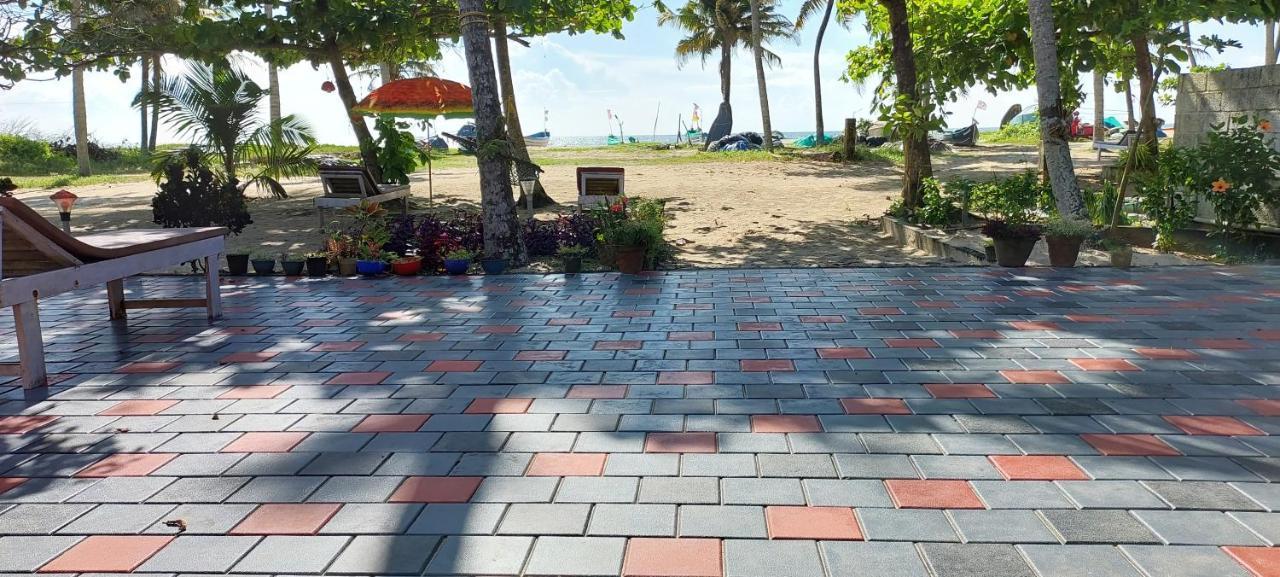 Marari Anna Beach Villa 마라리쿨람 외부 사진