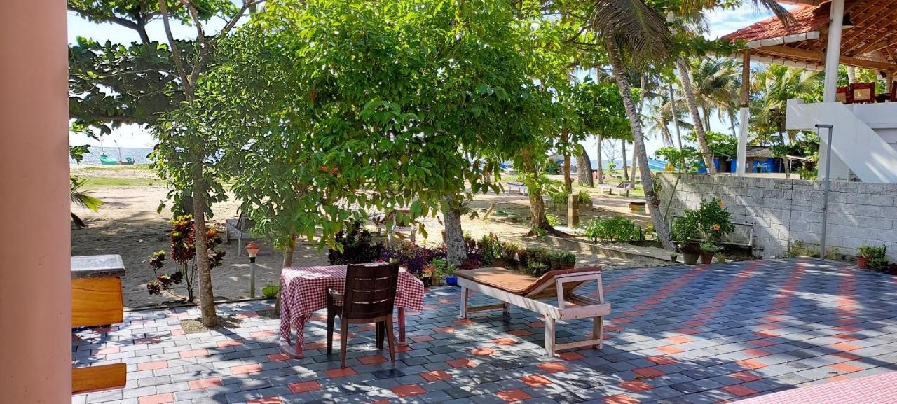 Marari Anna Beach Villa 마라리쿨람 외부 사진