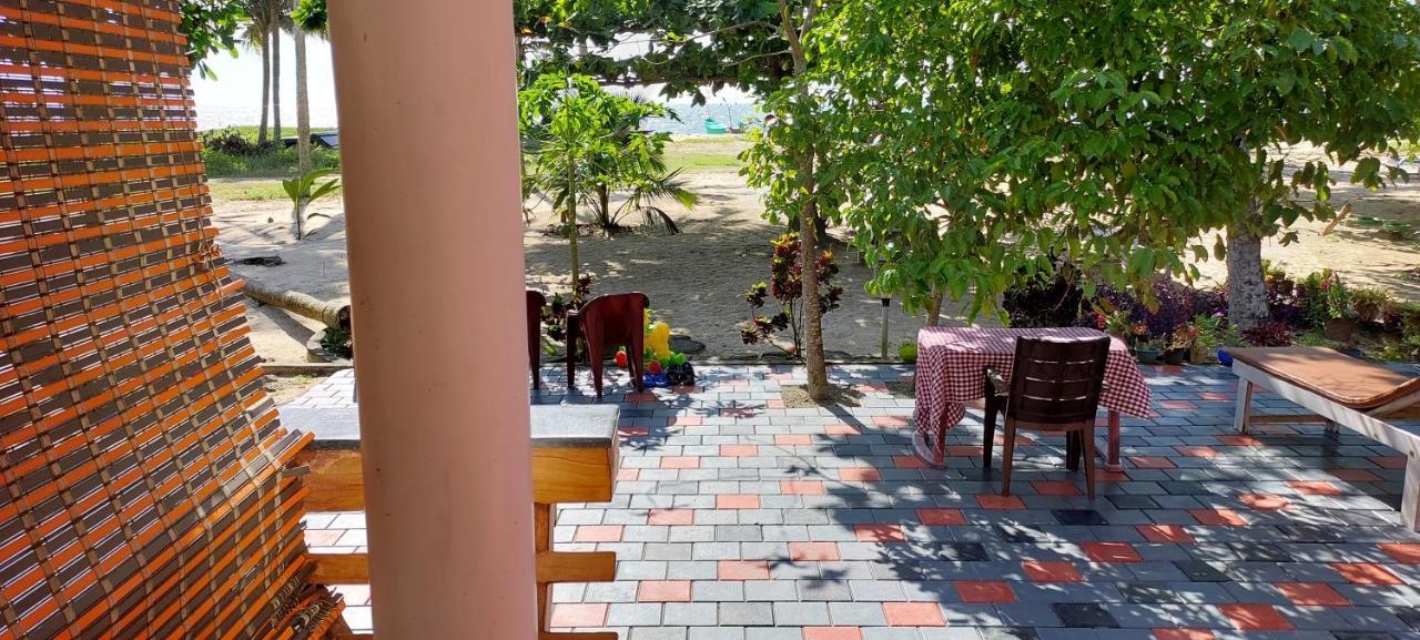 Marari Anna Beach Villa 마라리쿨람 외부 사진