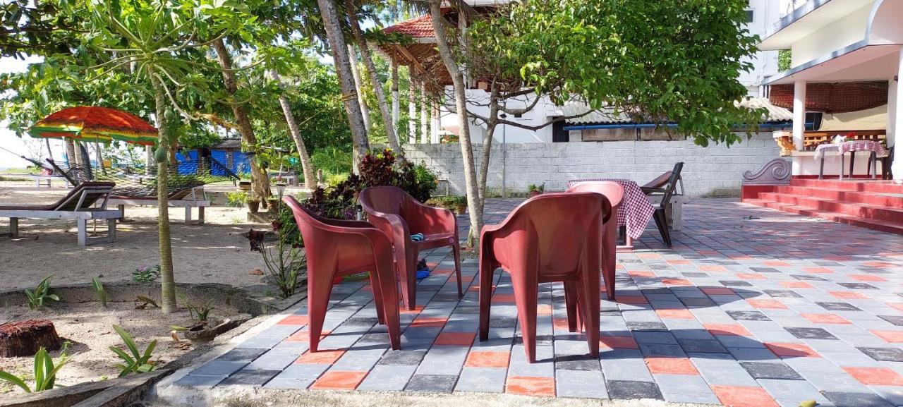 Marari Anna Beach Villa 마라리쿨람 외부 사진